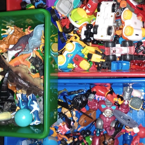 Unlisted Electronics and Toys(Live Show Listings) - Picture 2 of 2